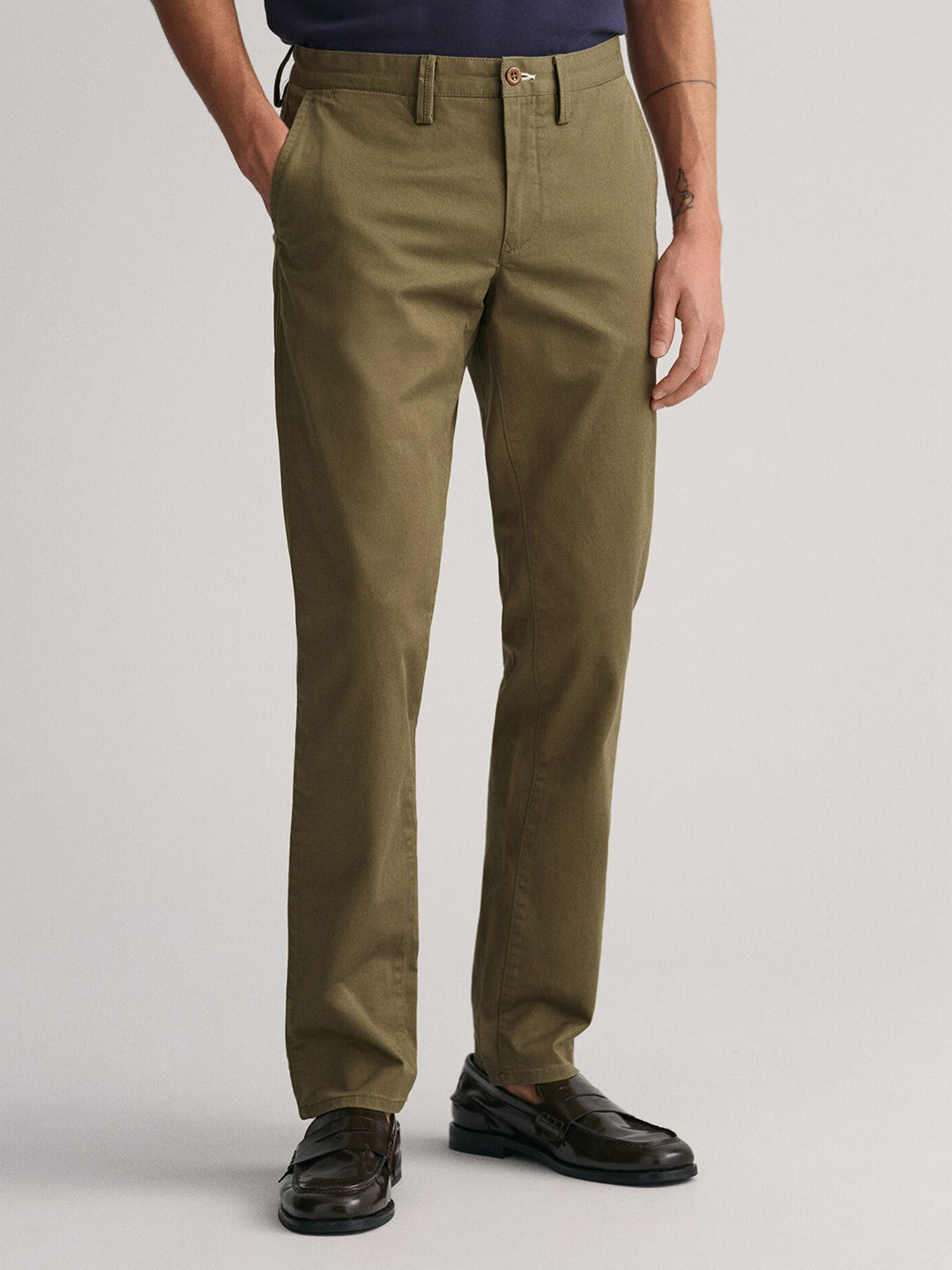 Shop Gant Men Green Solid Slim Fit Flat-Front Chinos Gant India