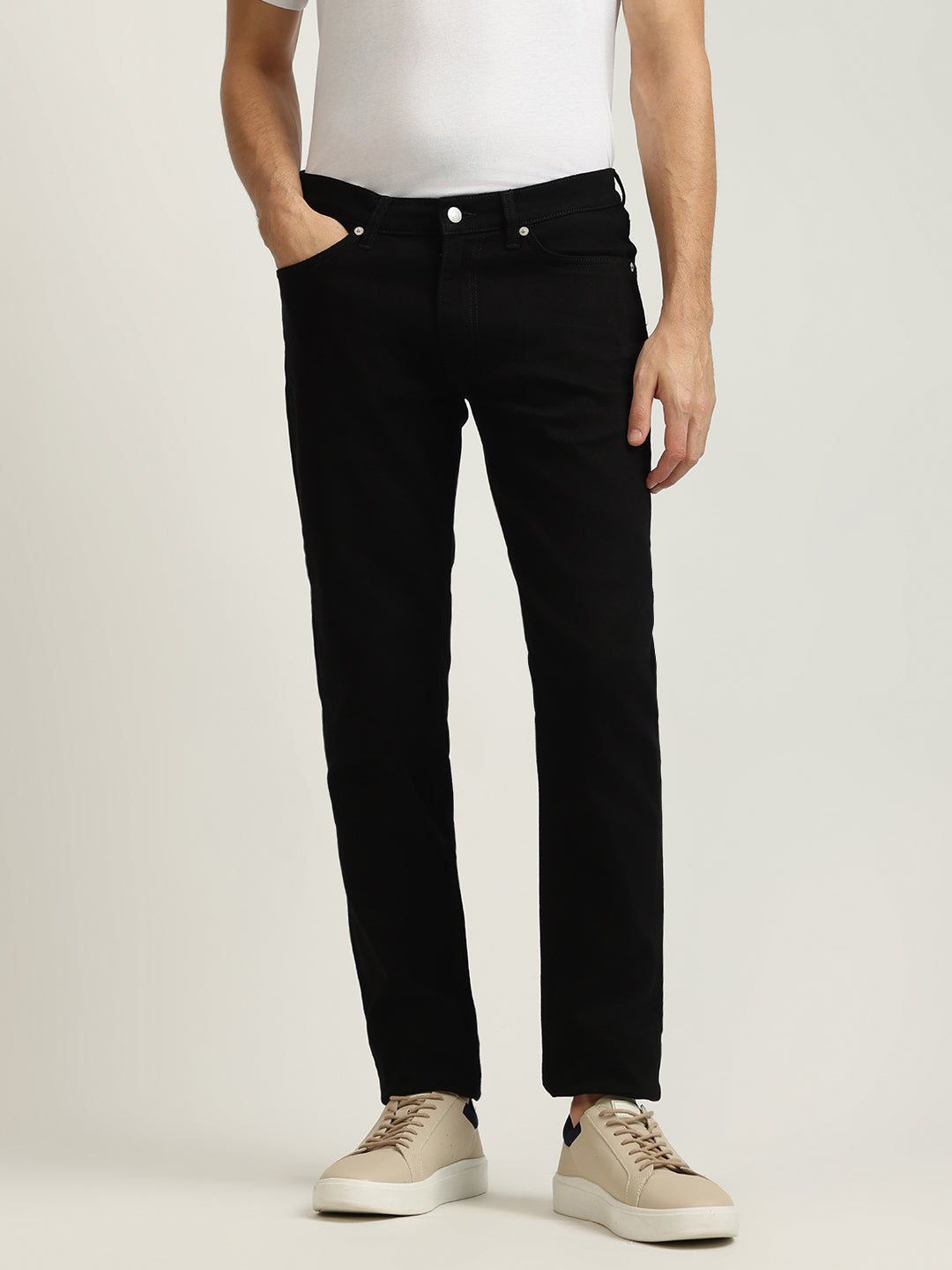 Shop Gant Men Black Solid Slim Fit Mid-Rise Jeans GANT India