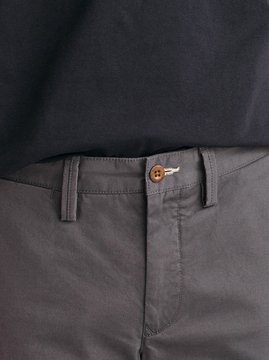 Gant Men Grey Slim Fit Solid Trouser