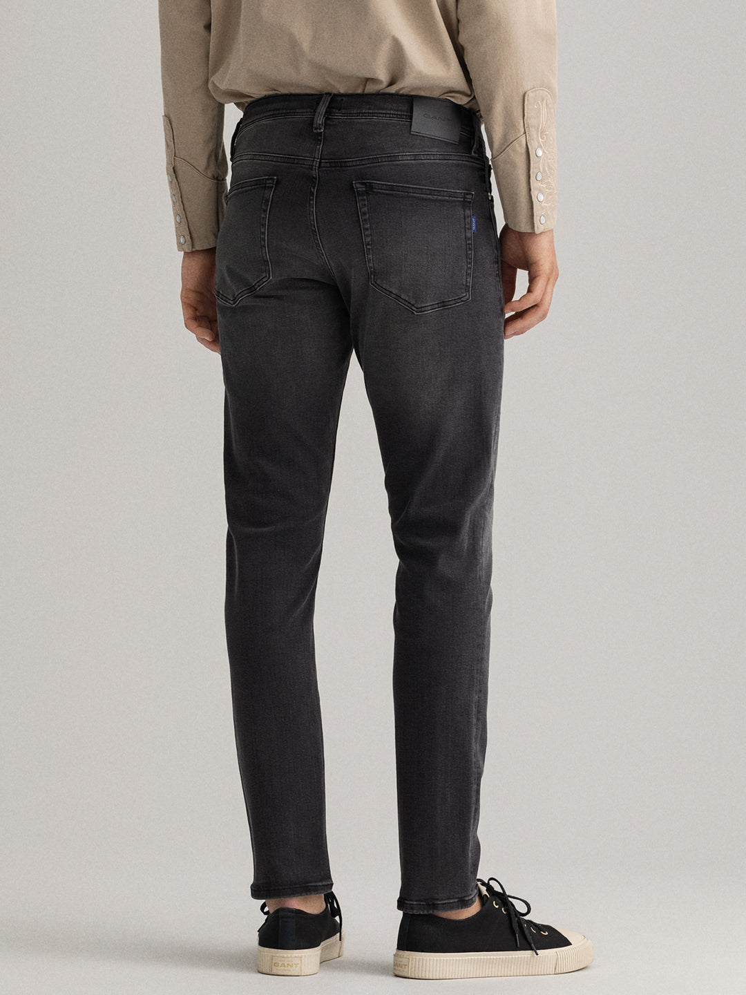 Gant Men Black Slim Fit Heavy Fade Jeans