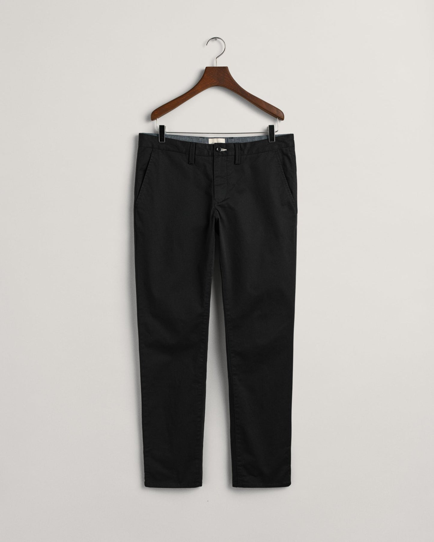 Gant Men Black Solid Slim Fit Trouser