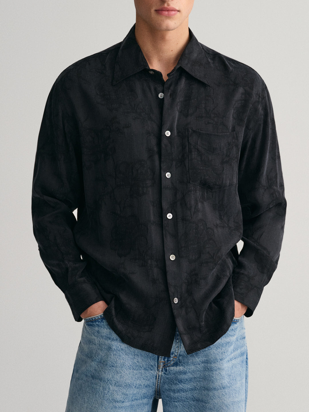 Gant Men Black Embroidered Spread Collar Full Sleeves Shirt