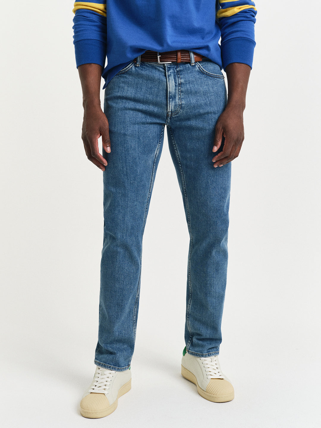 Gant Men Blue Regular Fit Solid Jeans