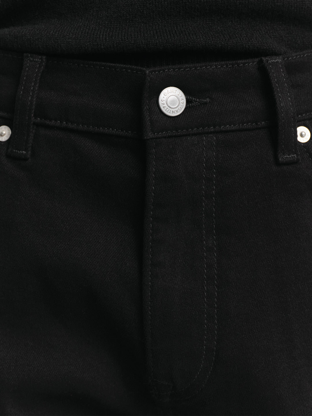 Gant Men Black Regular Fit Solid Jeans