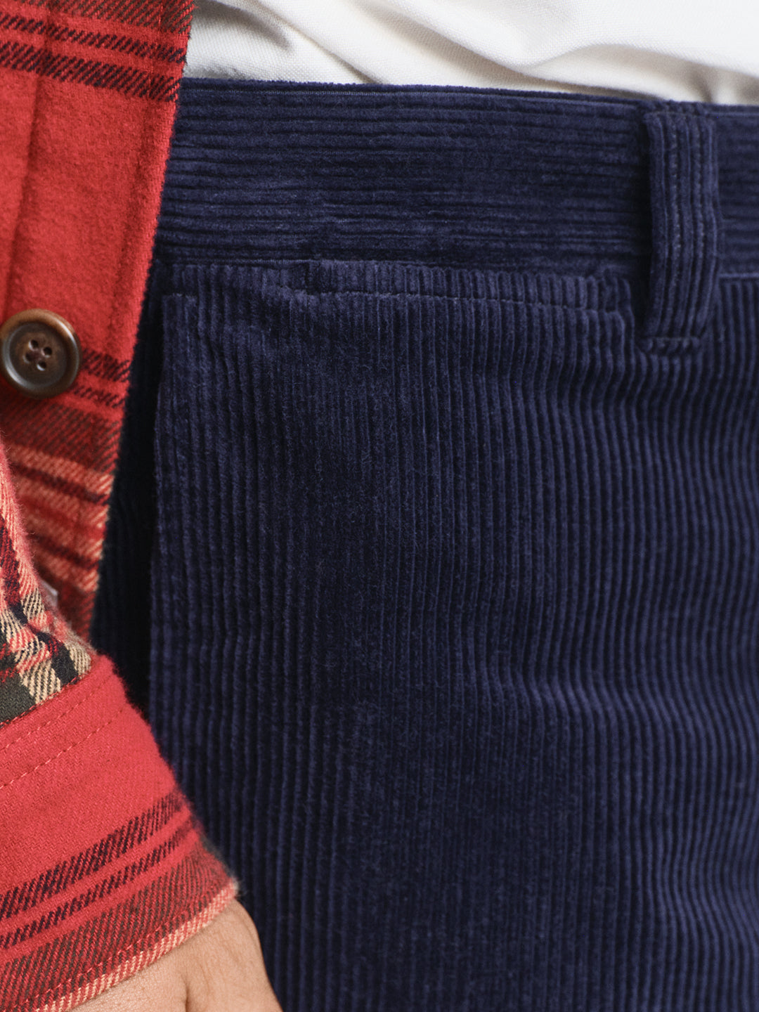 Gant Men Blue Regular Fit Solid Trouser