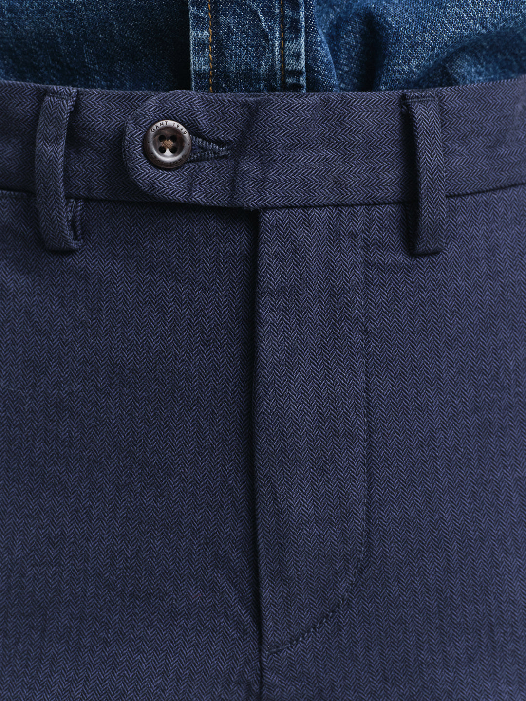 Gant Men Blue Slim Fit Solid Trouser