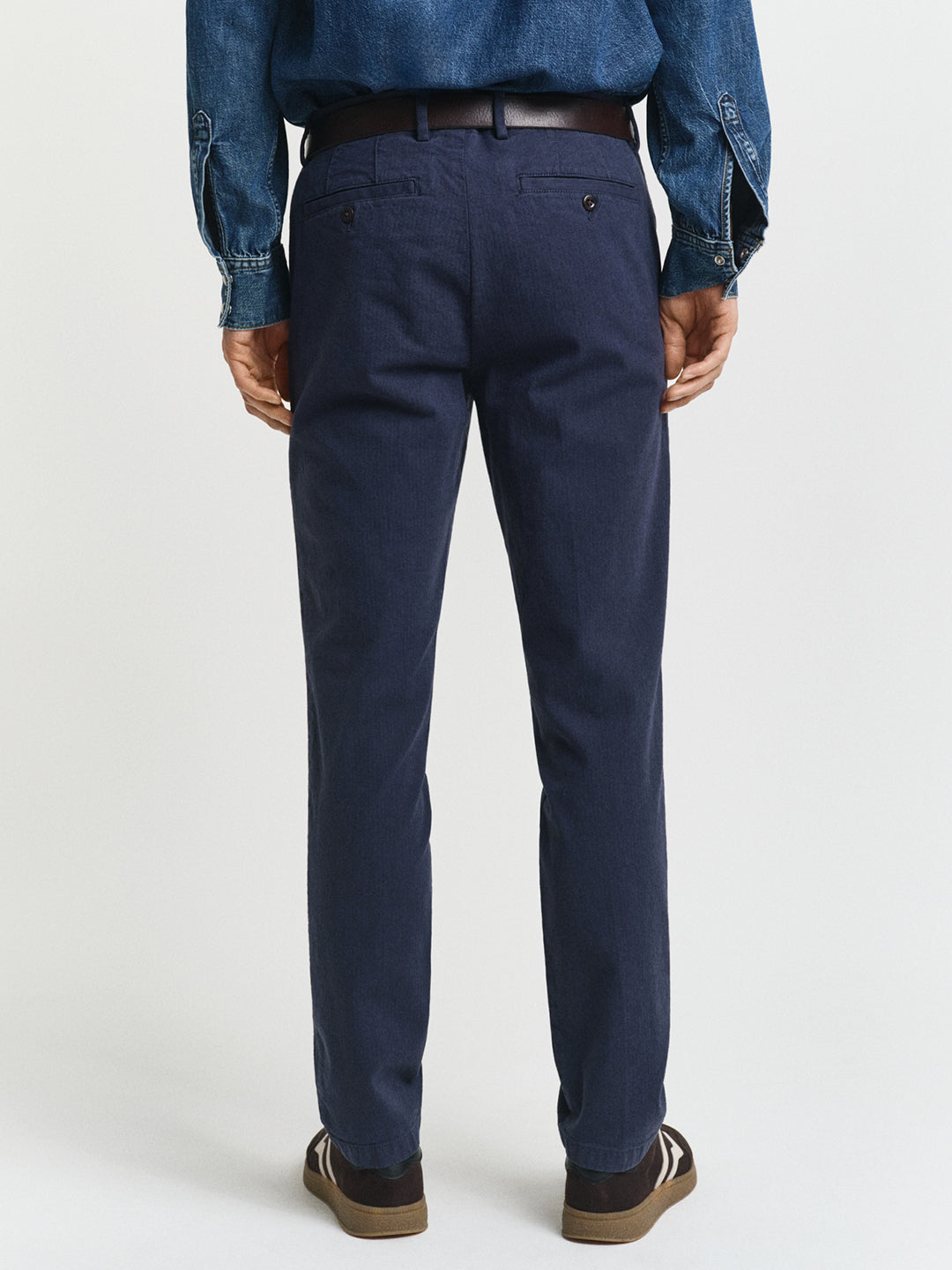 Gant Men Blue Slim Fit Solid Trouser