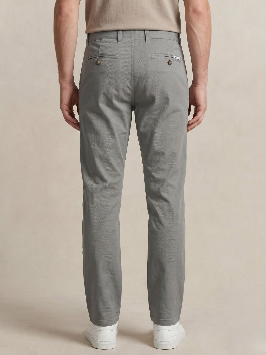 Gant Men Grey Solid Stretchable Regular Fit Trouser
