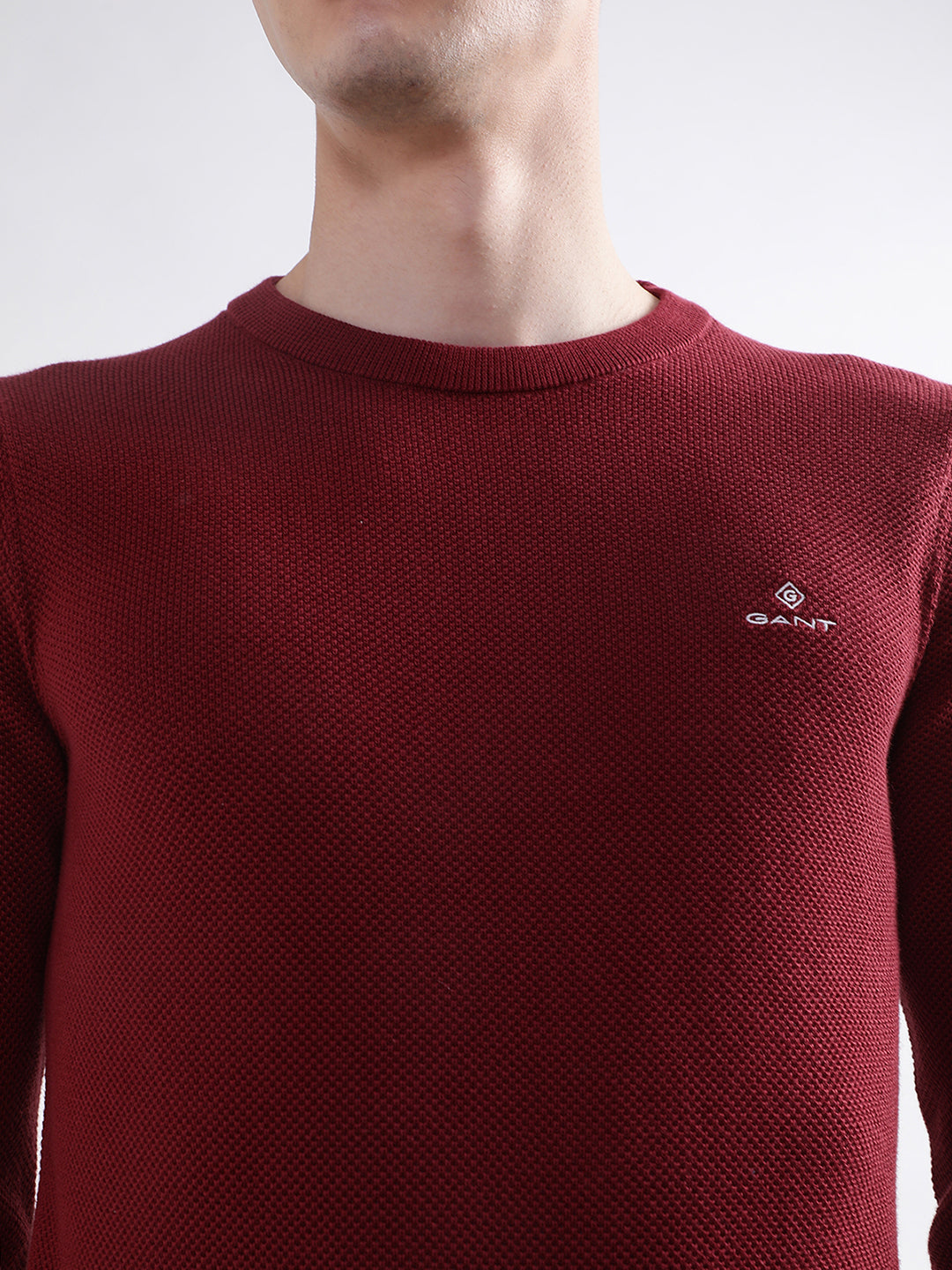 Gant Men Red Solid Round Neck Sweater