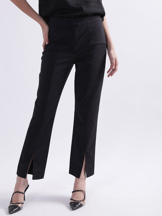 Gant Women Slim Fit Mid-Rise Cotton Trousers