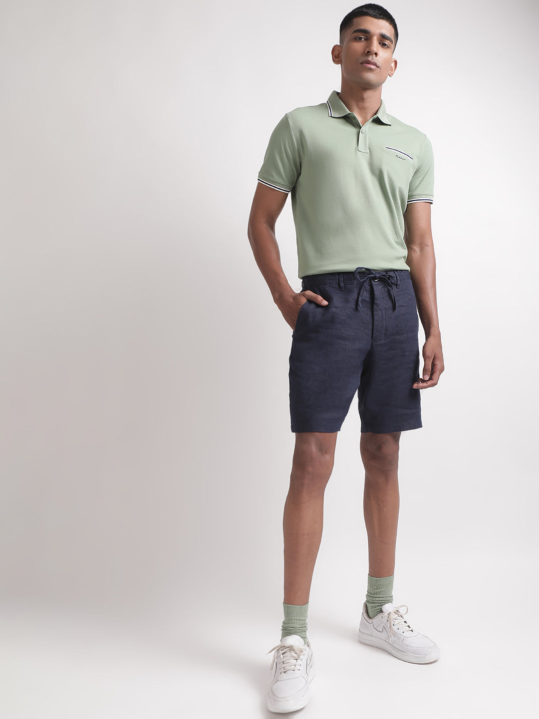 Gant Men Loose Fit Linen Denim Shorts