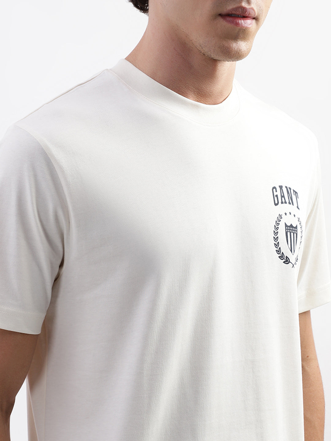 Gant Cream Logo Relaxed Fit T-Shirt