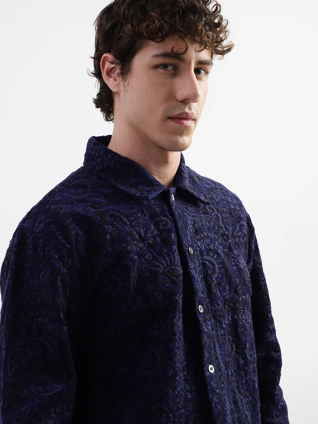 Gant Men Blue Embroidered Spread Collar Full Sleeves Shirt