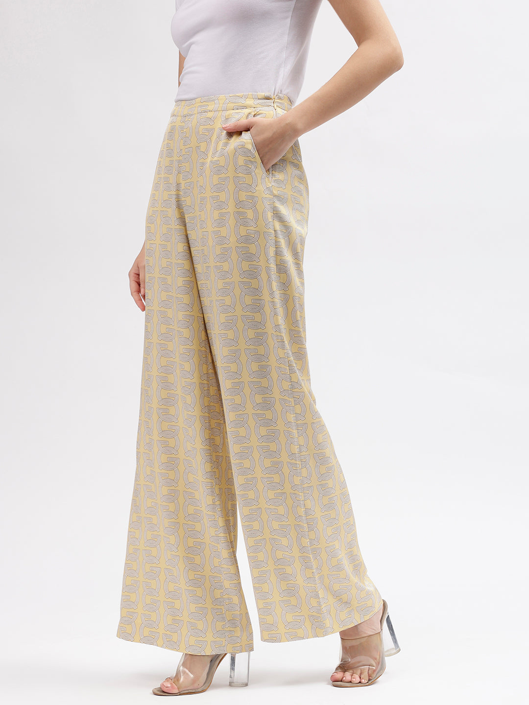 Gant Women Yellow Printed Regular Fit Mid-Rise Trouser