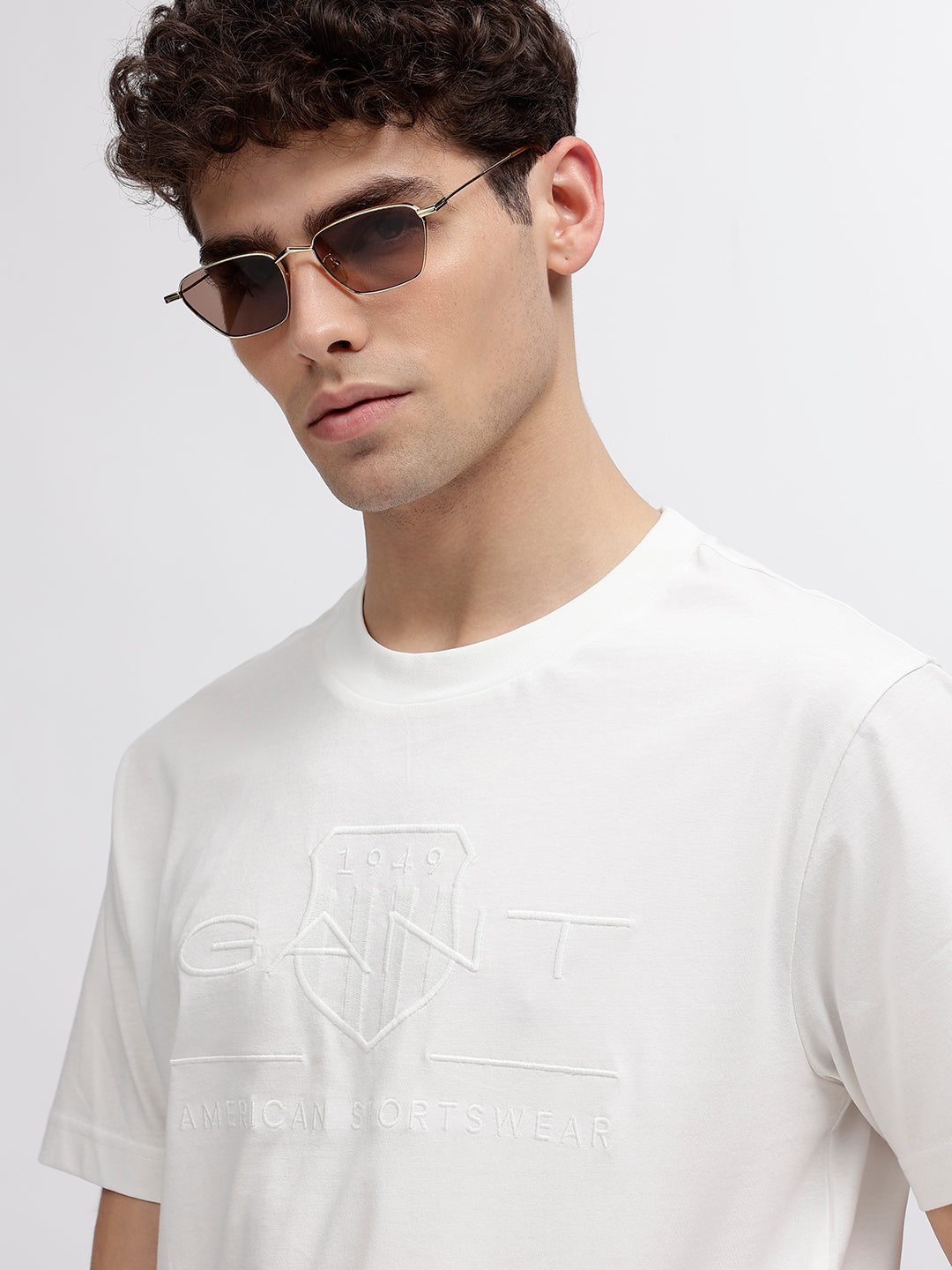 Gant Men Off White Solid Round Neck Short Sleeves T-Shirt