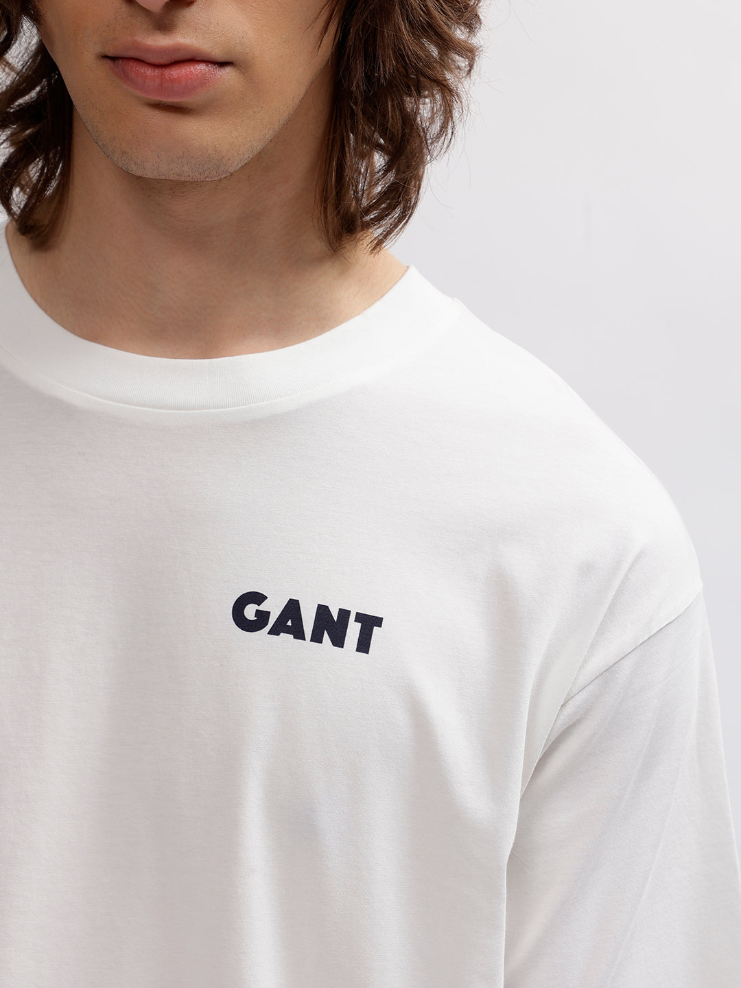 Gant Men Off White Solid Round Neck Short Sleeves T-shirt