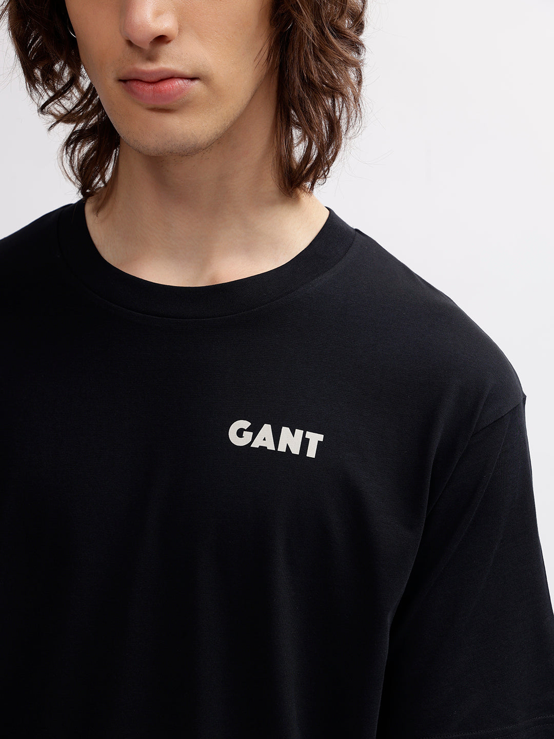 Gant Men Black Solid Round Neck Short Sleeves T-shirt