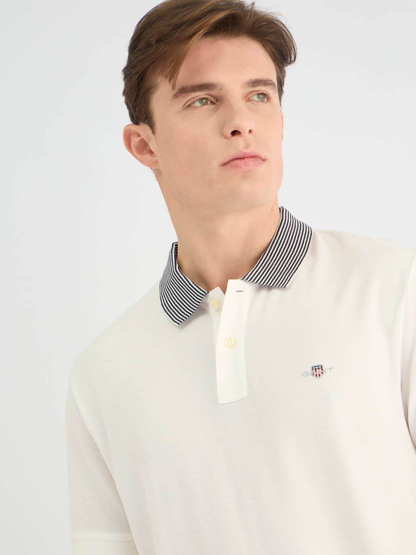 Gant Men White Regular Fit Solid Polo Tshirt