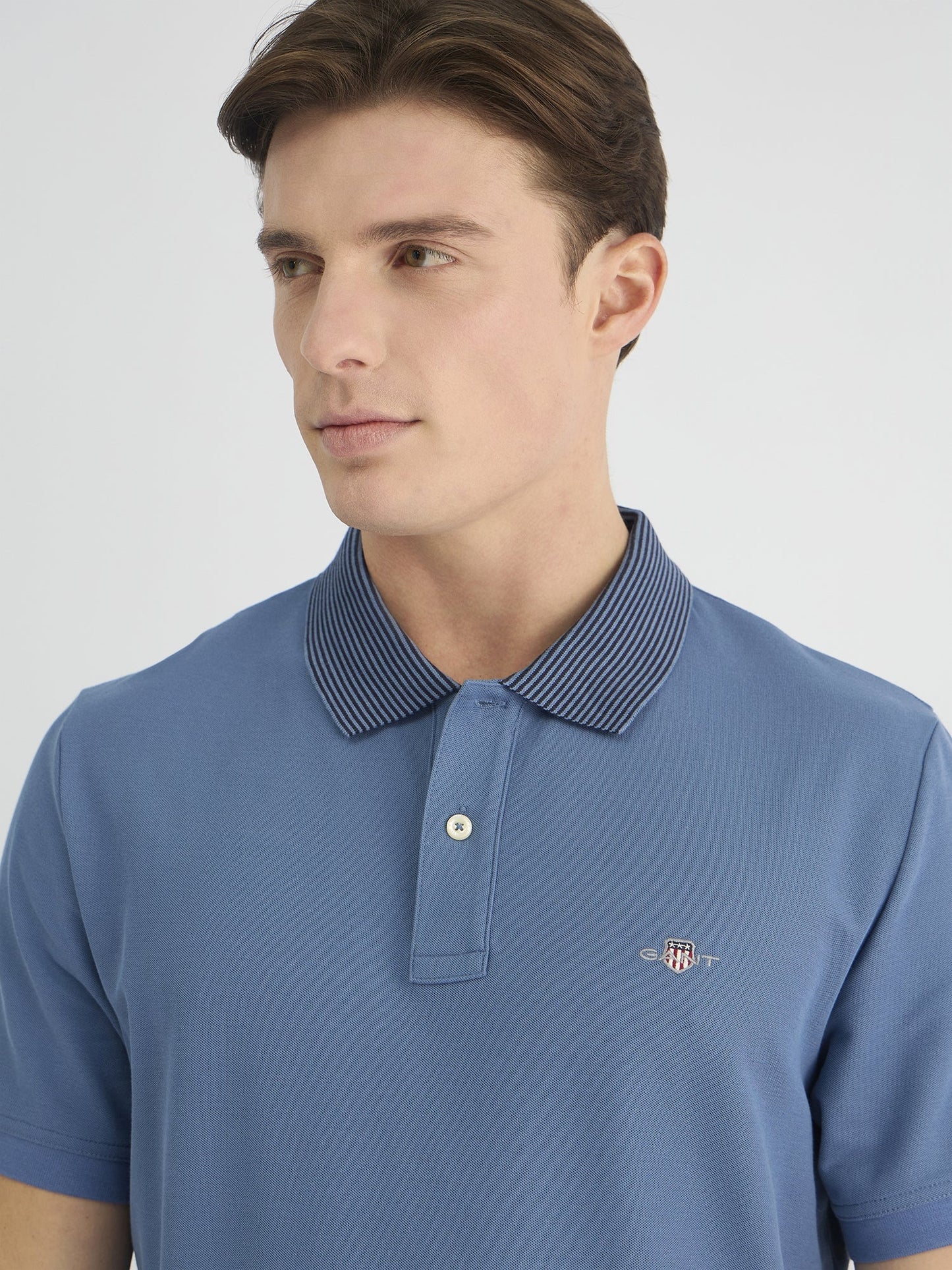 Gant Men Blue Regular Fit Solid Polo Tshirt