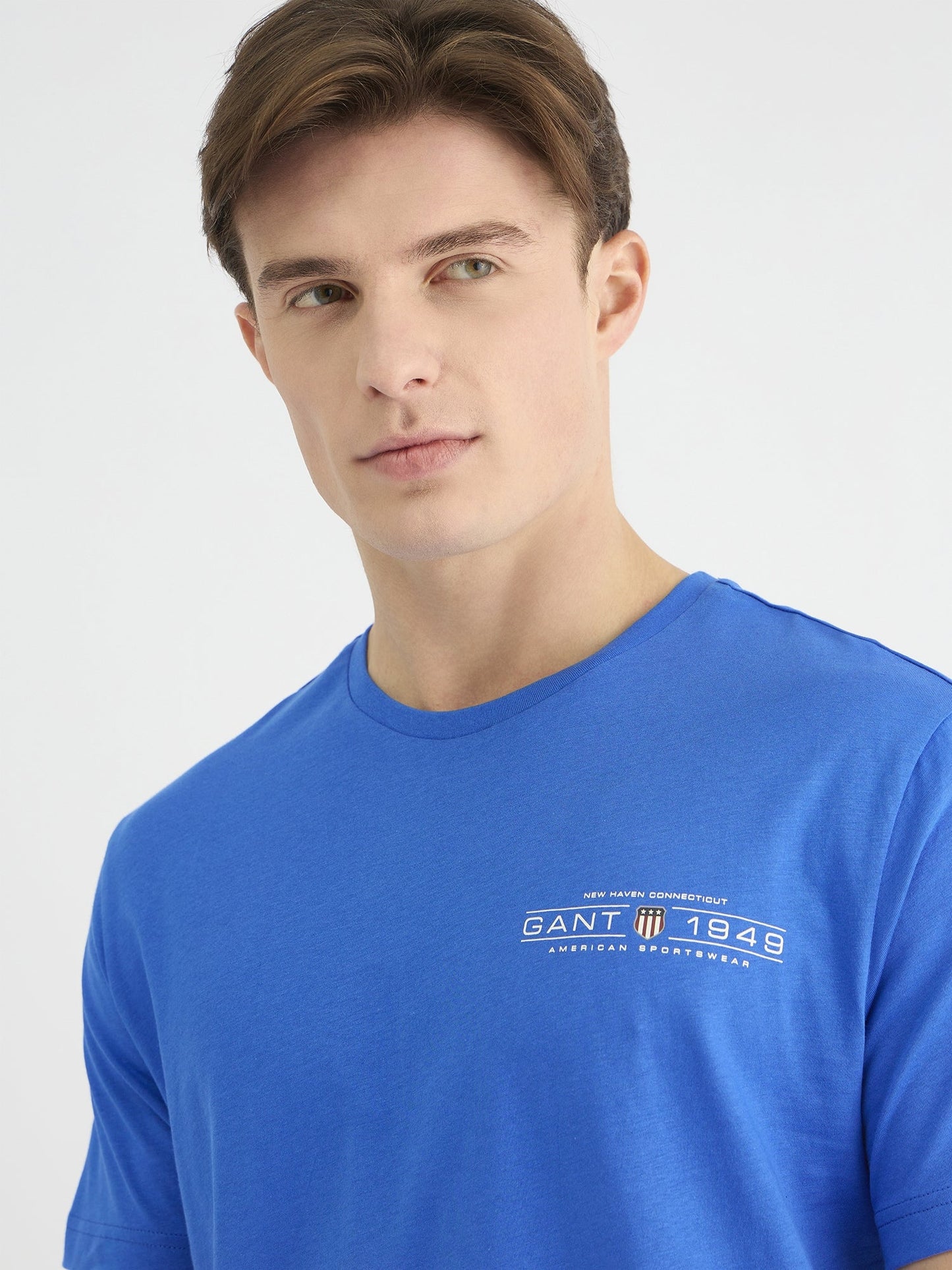 Gant Men Blue Regular Fit Solid Crew Neck Tshirt