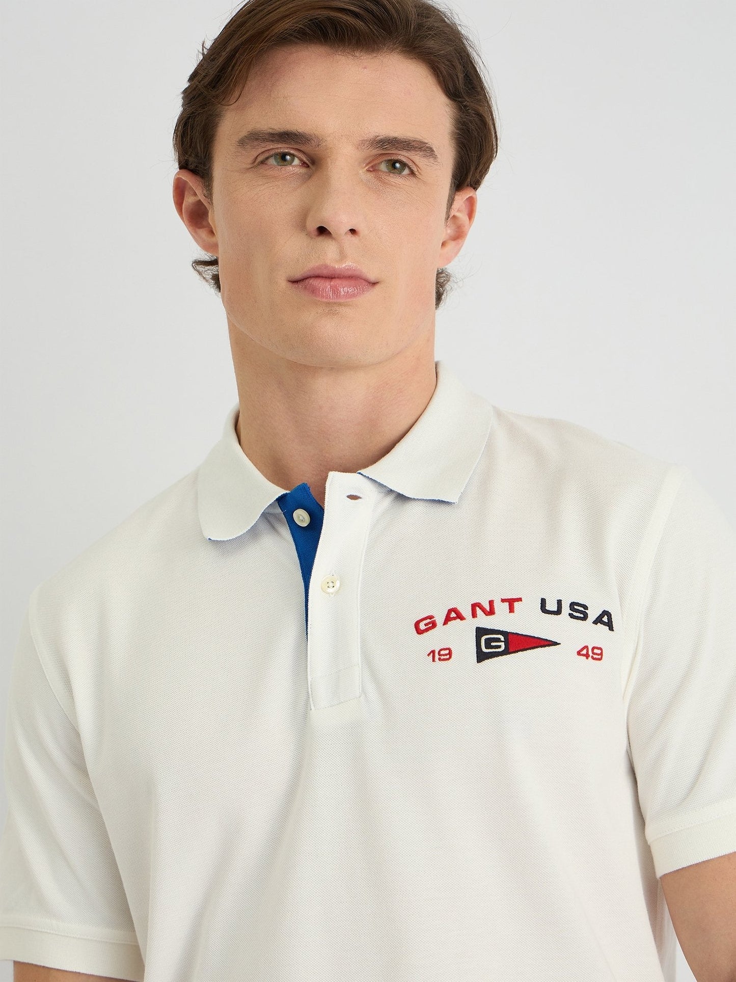 Gant Men White Regular Fit Solid Polo Tshirt