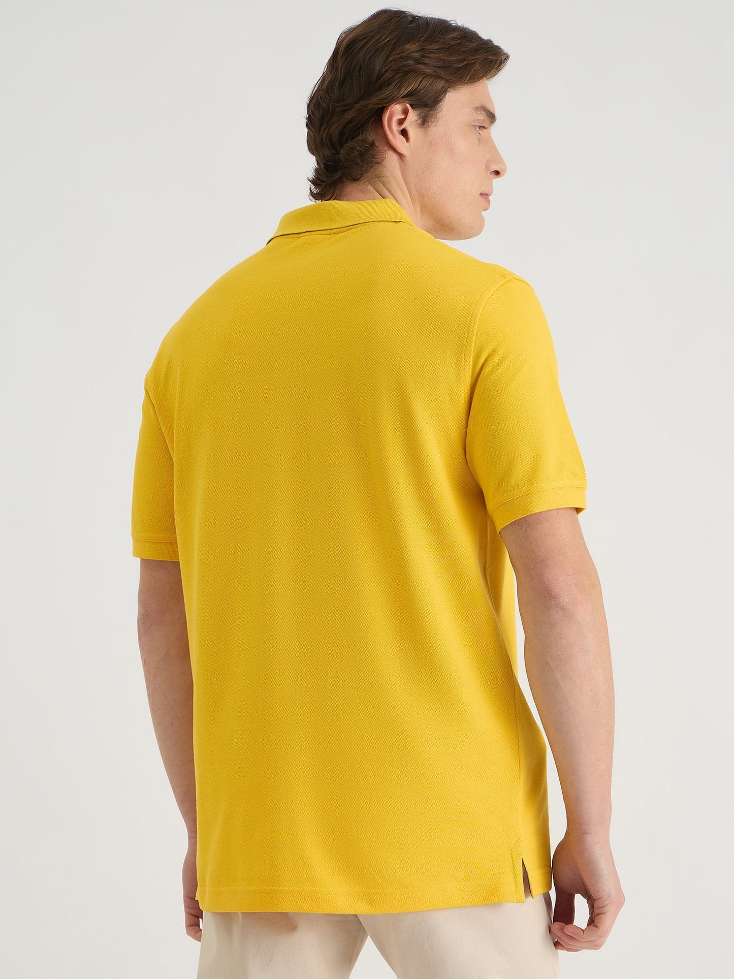 Gant Men Yellow Regular Fit Solid Polo Tshirt