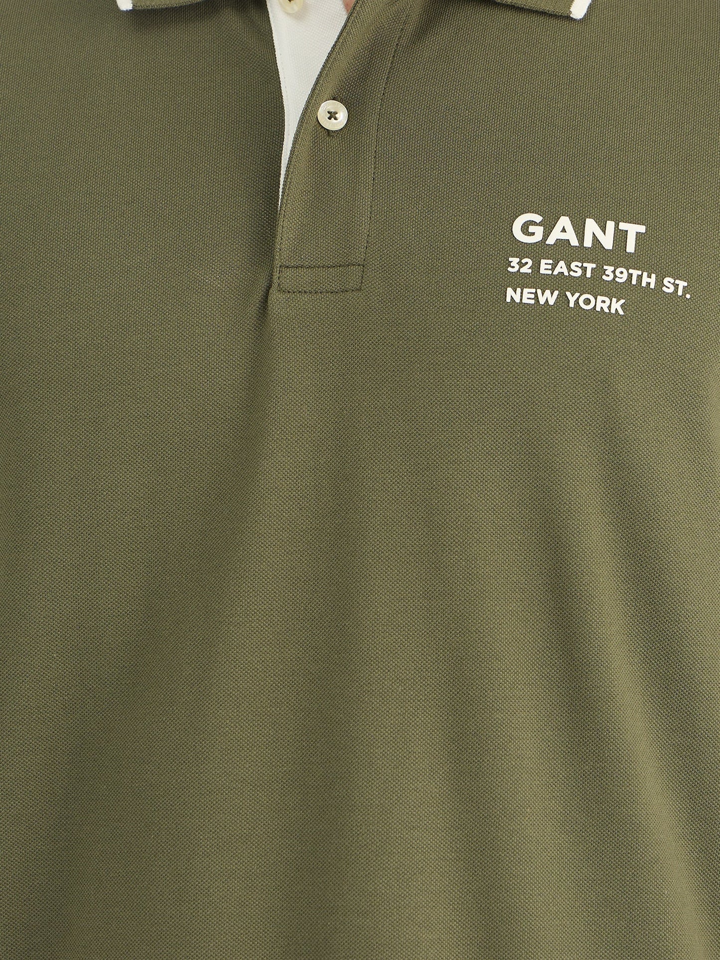 Gant Men Green Regular Fit Solid Polo Tshirt