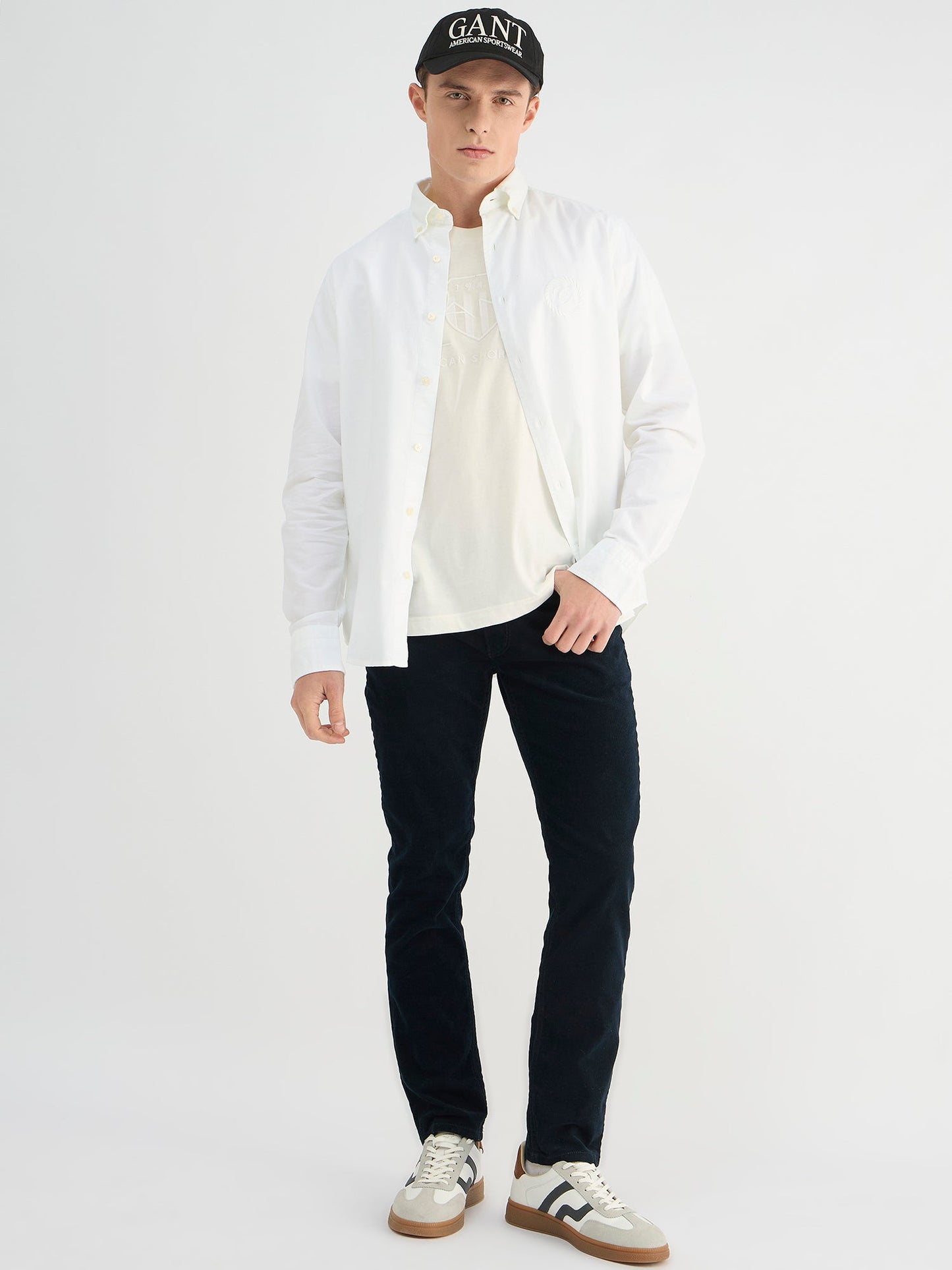 Gant Men White Regular Fit Solid Collar Neck Shirt