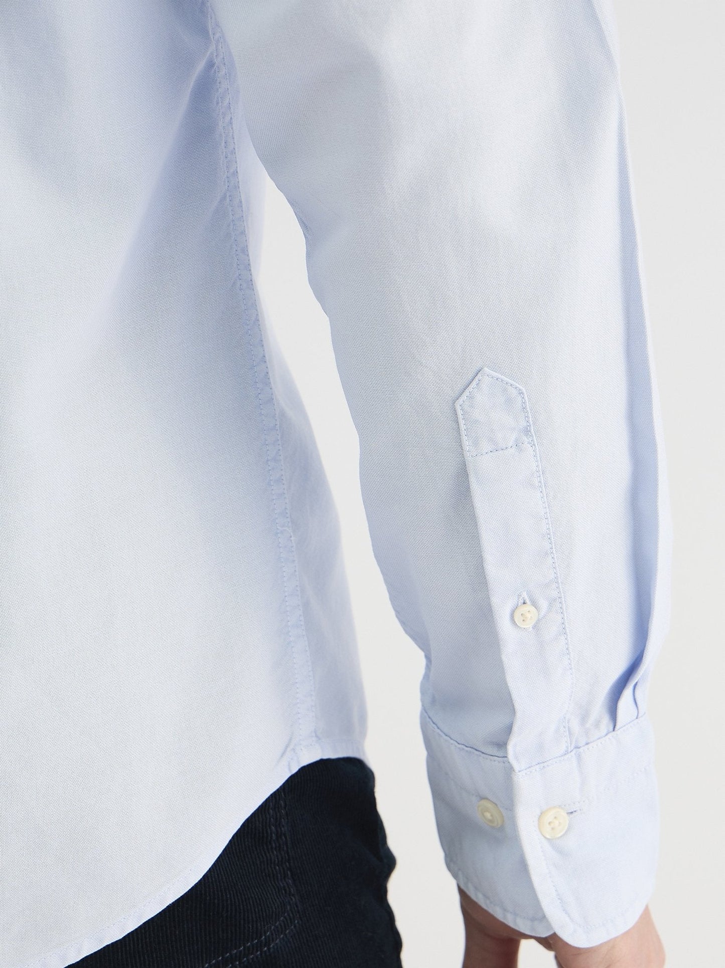 Gant Men Blue Regular Fit Solid Collar Neck Shirt