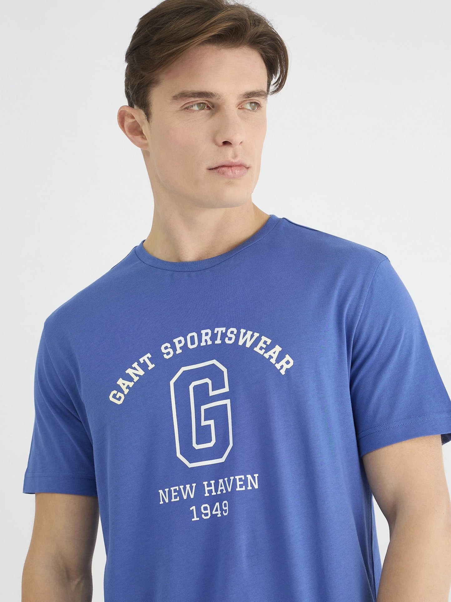 Gant Men Blue Regular Fit Solid Round Neck Tshirt