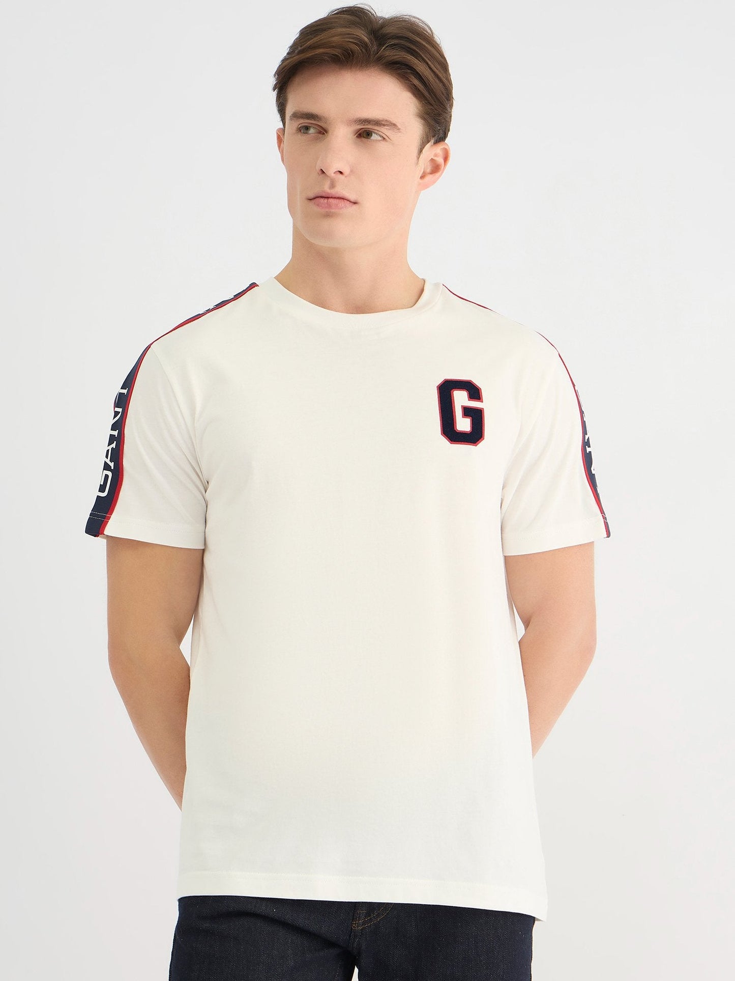 Gant Men White Regular Fit Solid Crew Neck Tshirt