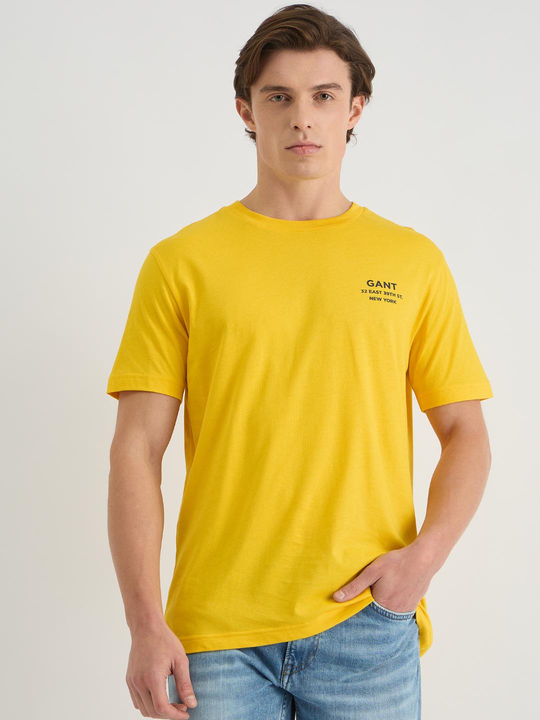Gant Men Yellow Regular Fit Solid Crew Neck Tshirt