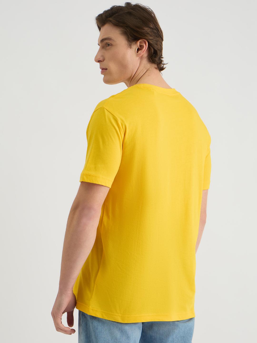 Gant Men Yellow Regular Fit Solid Crew Neck Tshirt