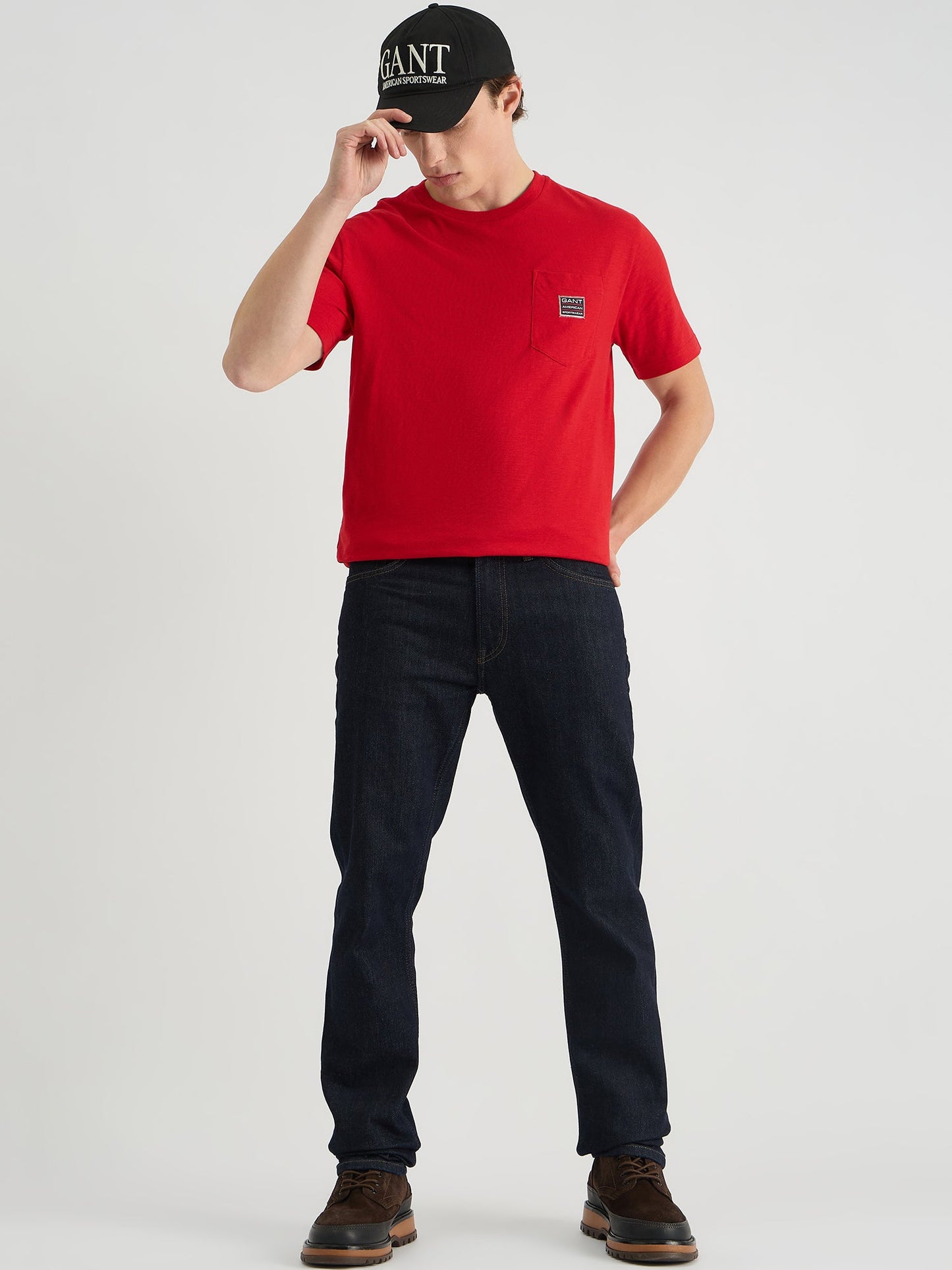 Gant Men Red Regular Fit Solid Crew Neck Tshirt