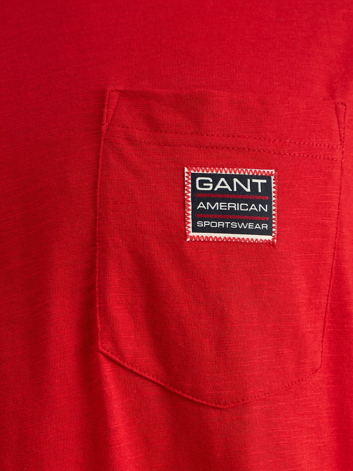 Gant Men Red Regular Fit Solid Crew Neck Tshirt