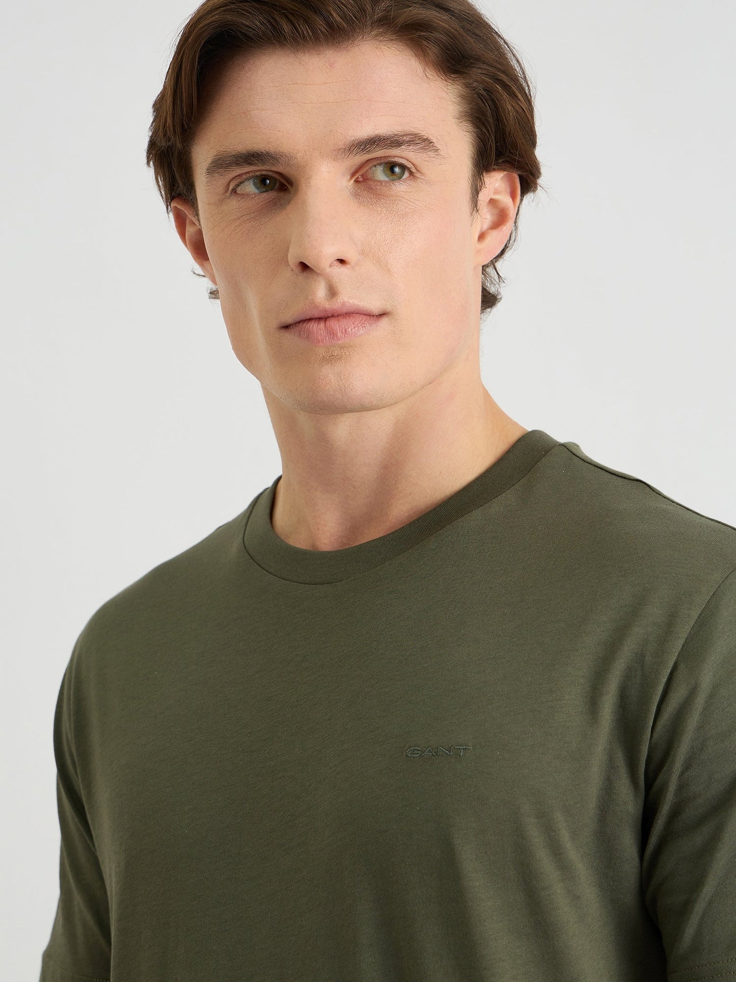 Gant Men Green Regular Fit Solid Crew Neck Tshirt