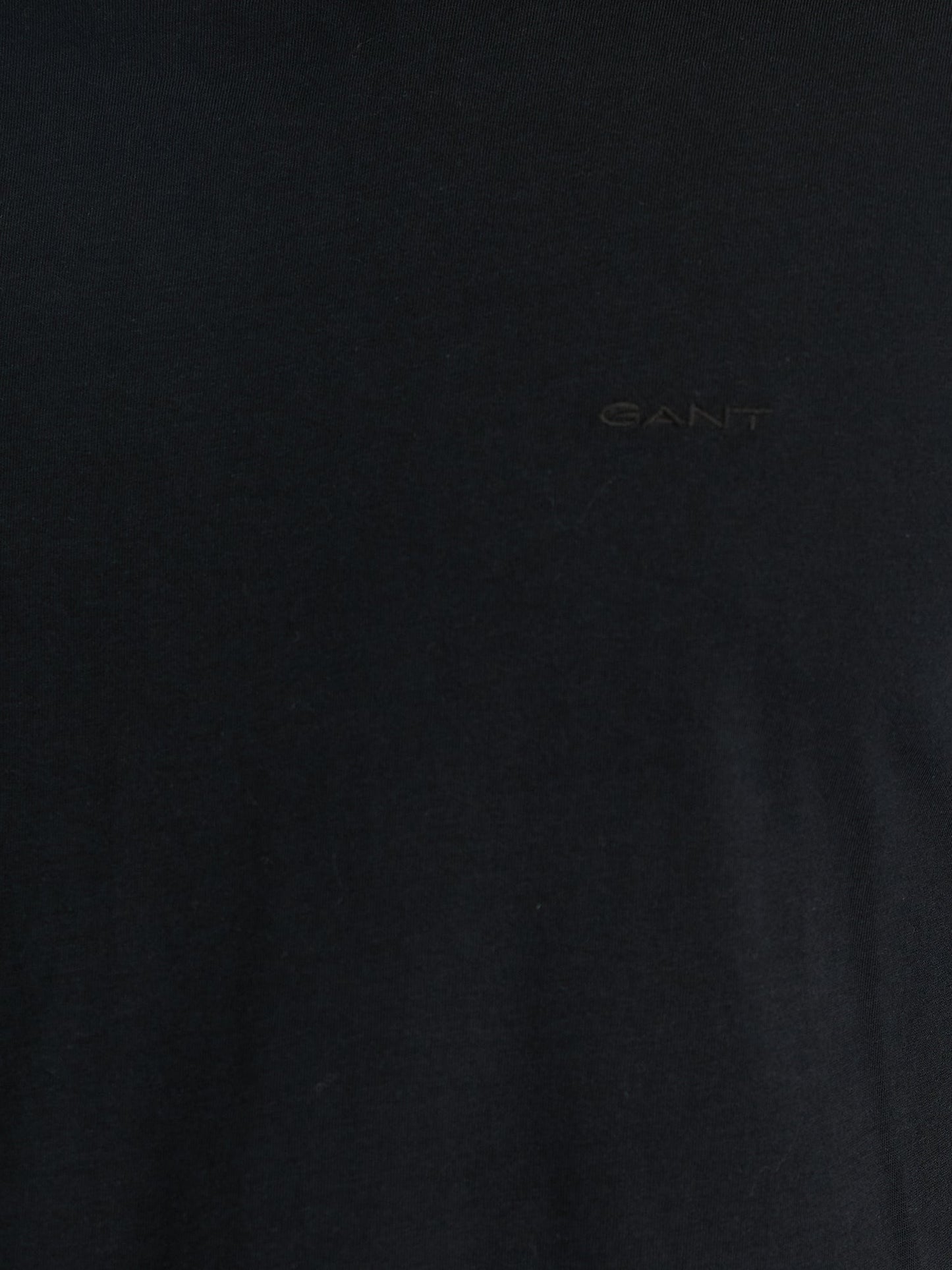 Gant Men Black Regular Fit Solid Crew Neck Tshirt