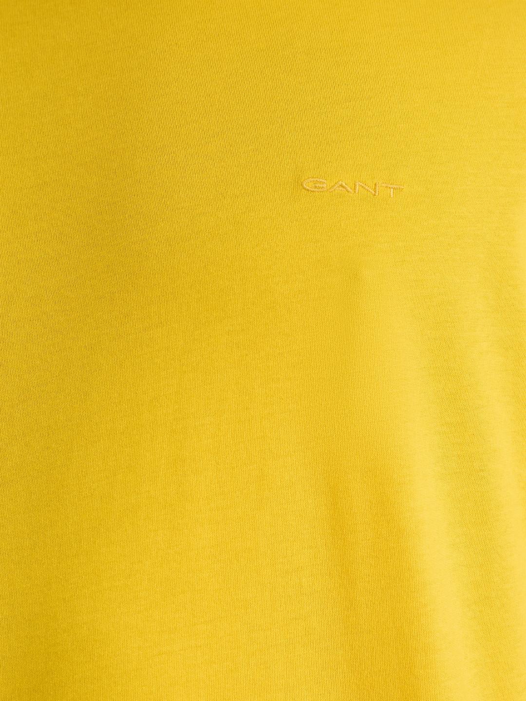 Gant Men Yellow Regular Fit Solid Crew Neck Tshirt