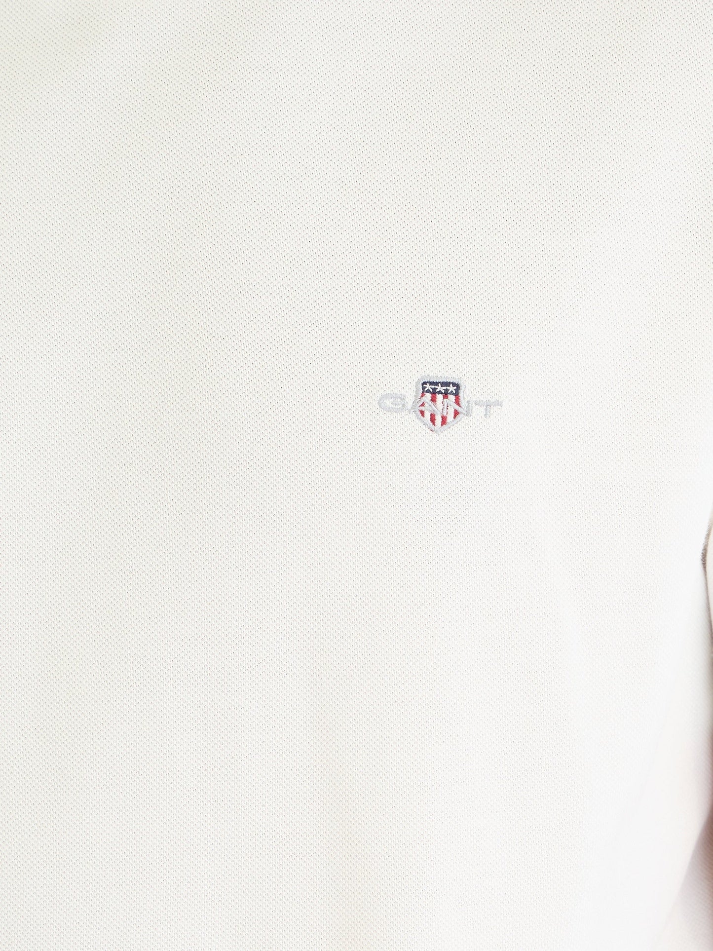 Gant Men White Solid Round Neck Tshirt