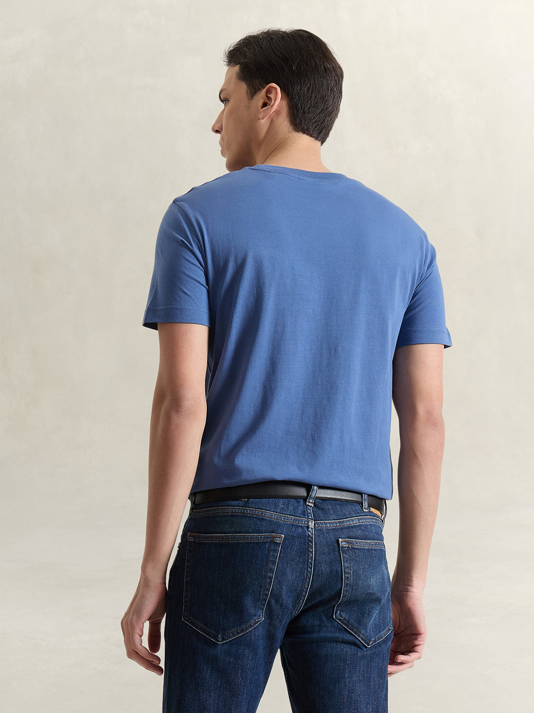 Gant Men Blue Solid Regular Fit T-Shirt