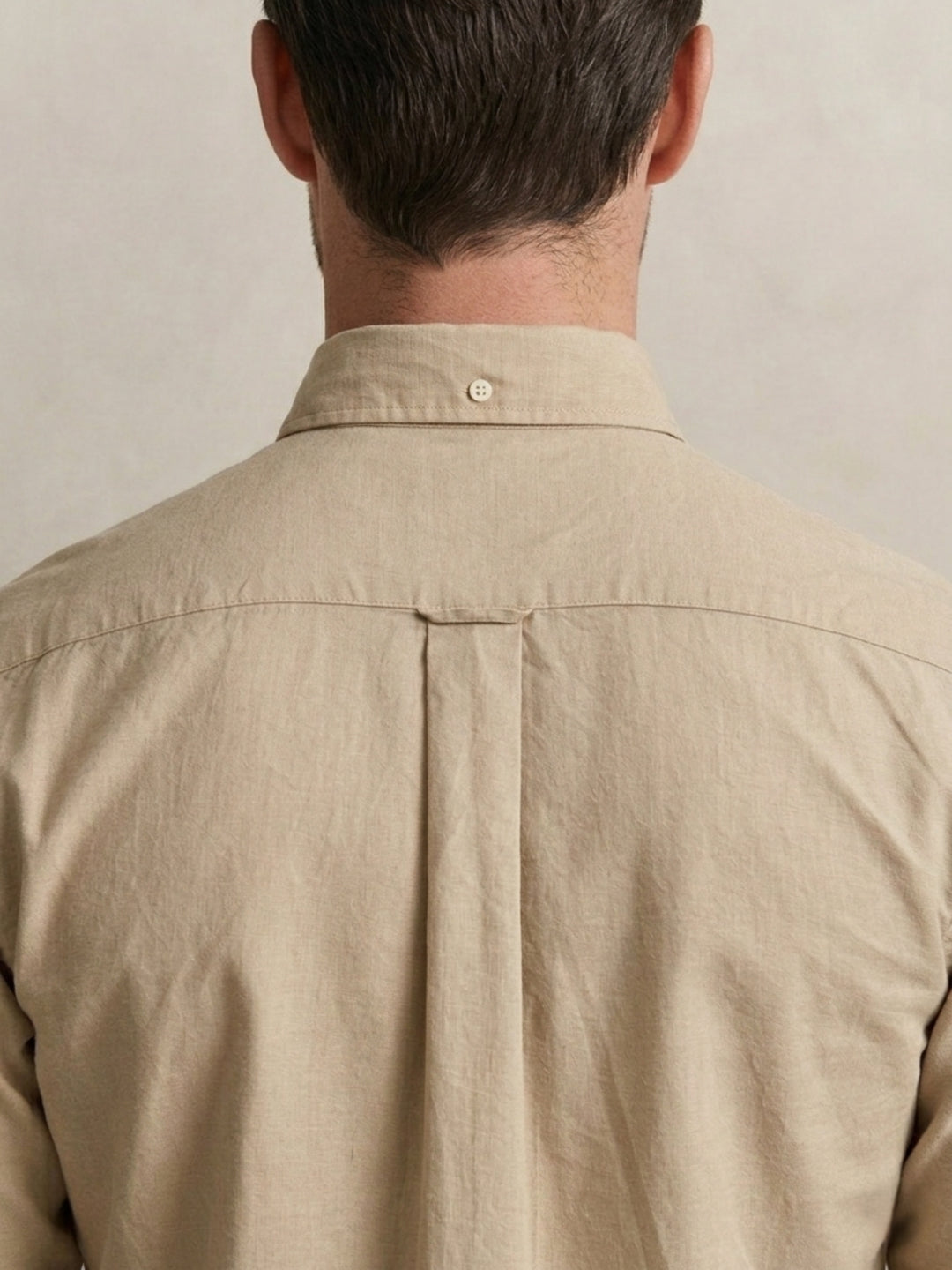 Gant Men Beige Solid Regular Fit Classic Poplin Shirt