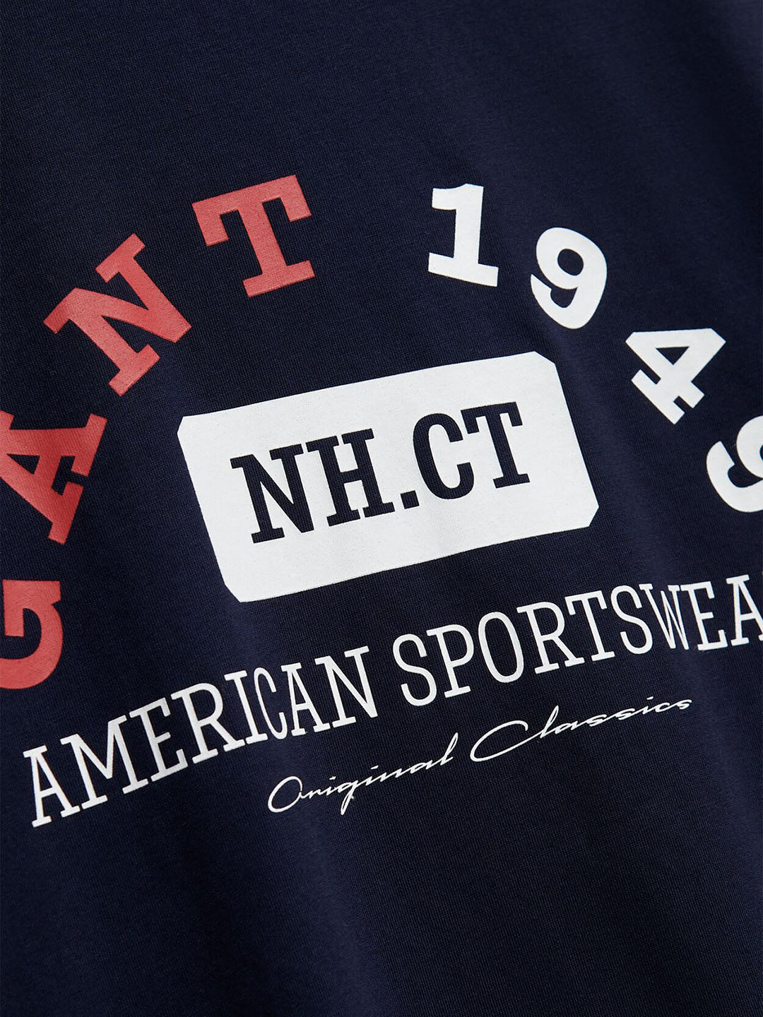 Gant Boys Navy Blue Graphic Print Regular Fit Pure Cotton T-Shirt