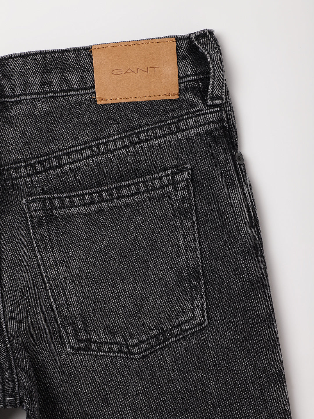 Gant Boys Black Solid Relaxed Fit Jeans