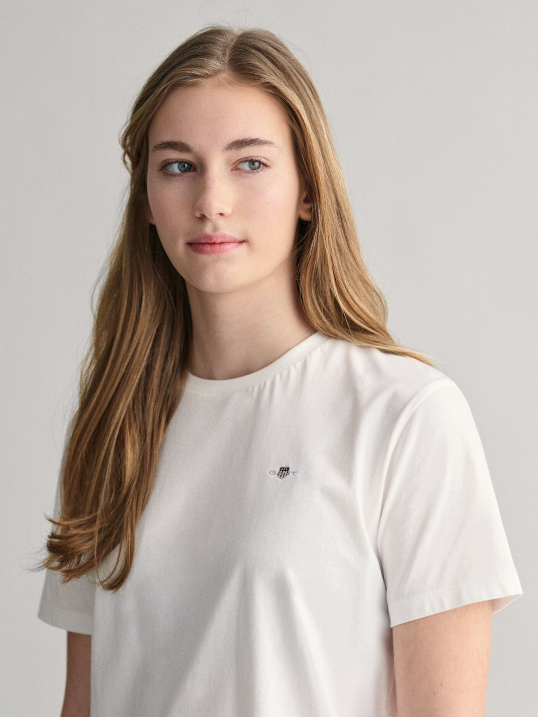 Gant Kids White Solid Round Neck Tshirt