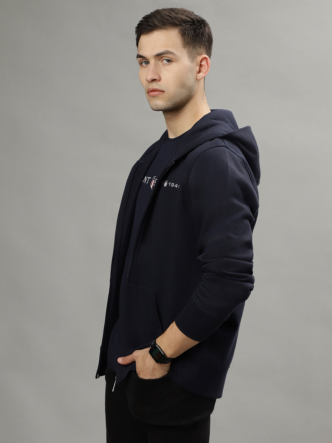 Gant Men Navy Blue Solid Hooded Long Sleeves Sweatshirt