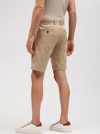 Gant Men Khaki Solid Slim Fit Mid-rise Chinos Shorts