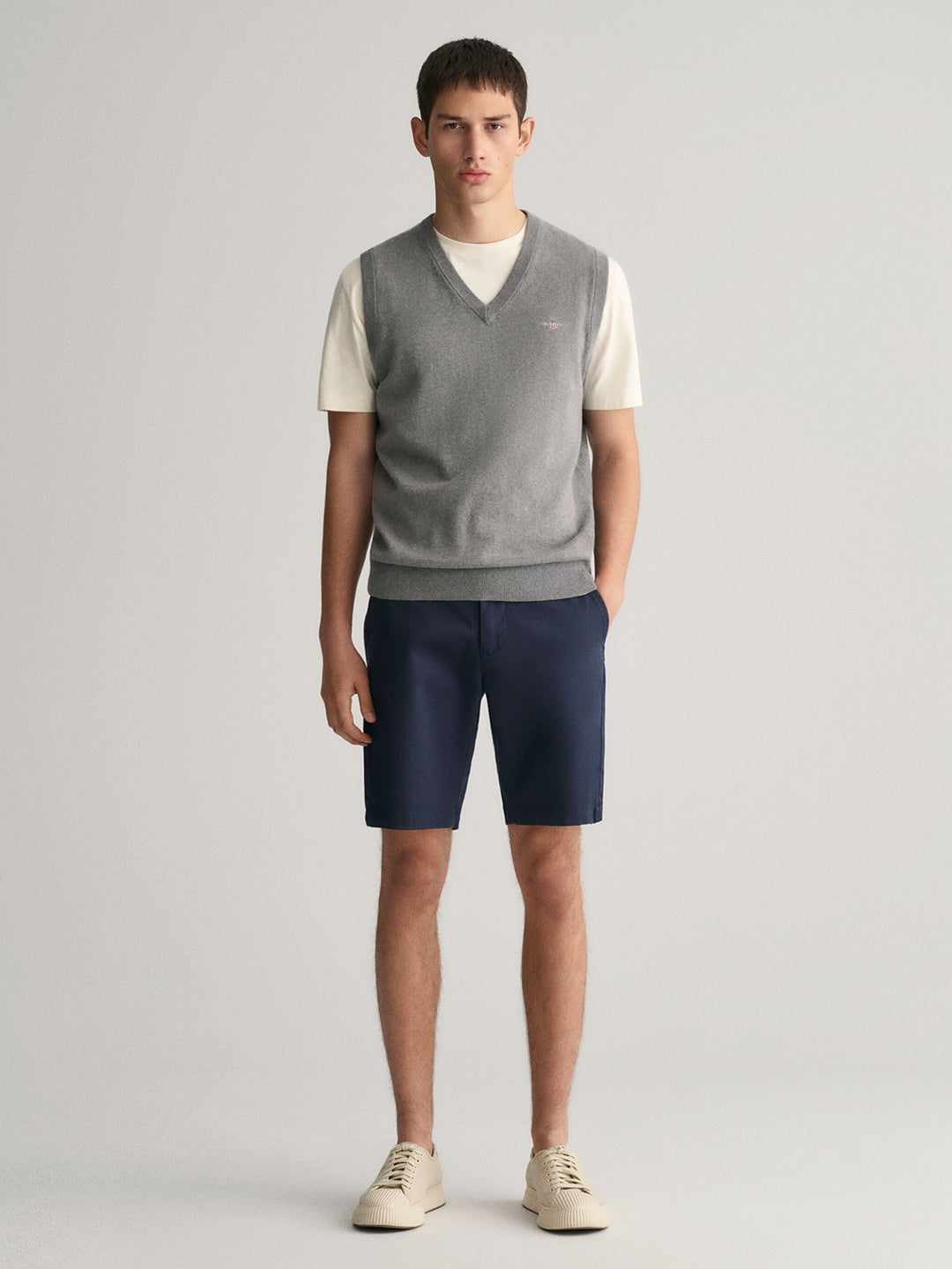 Gant Men Blue Solid Slim Fit Mid-Rise Shorts