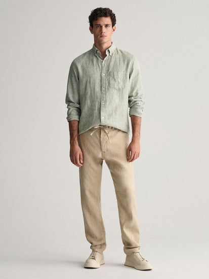 Gant Men Beige Solid Relaxed Fit Trouser