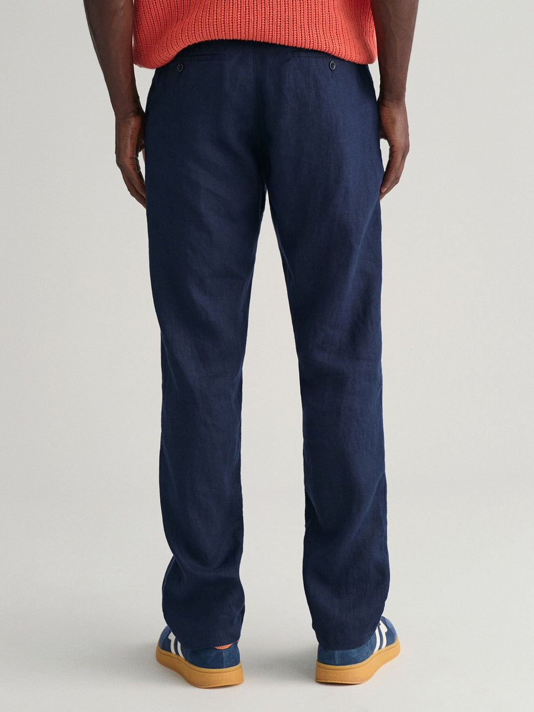 Gant Men Blue Solid Relaxed Fit Trouser