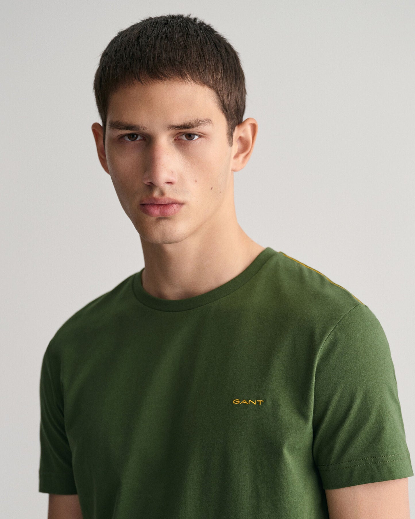 Gant Men Green Solid Round Neck Short Sleeves T-Shirt